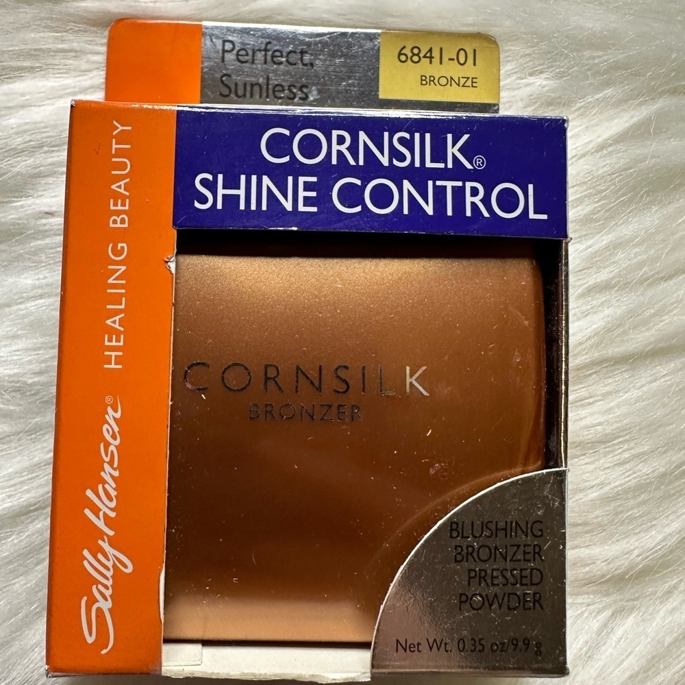 🩷5/$10 Sally Hansen Cornsilk Shine Control Blushing Bronzer - Bronze